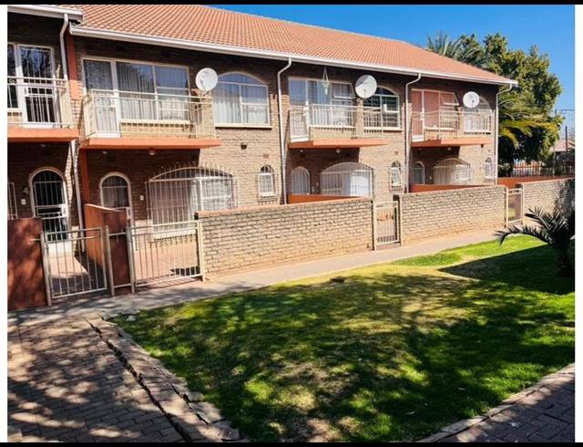 3 BEDROOM PROPERTY TO RENT IN FLORIDA